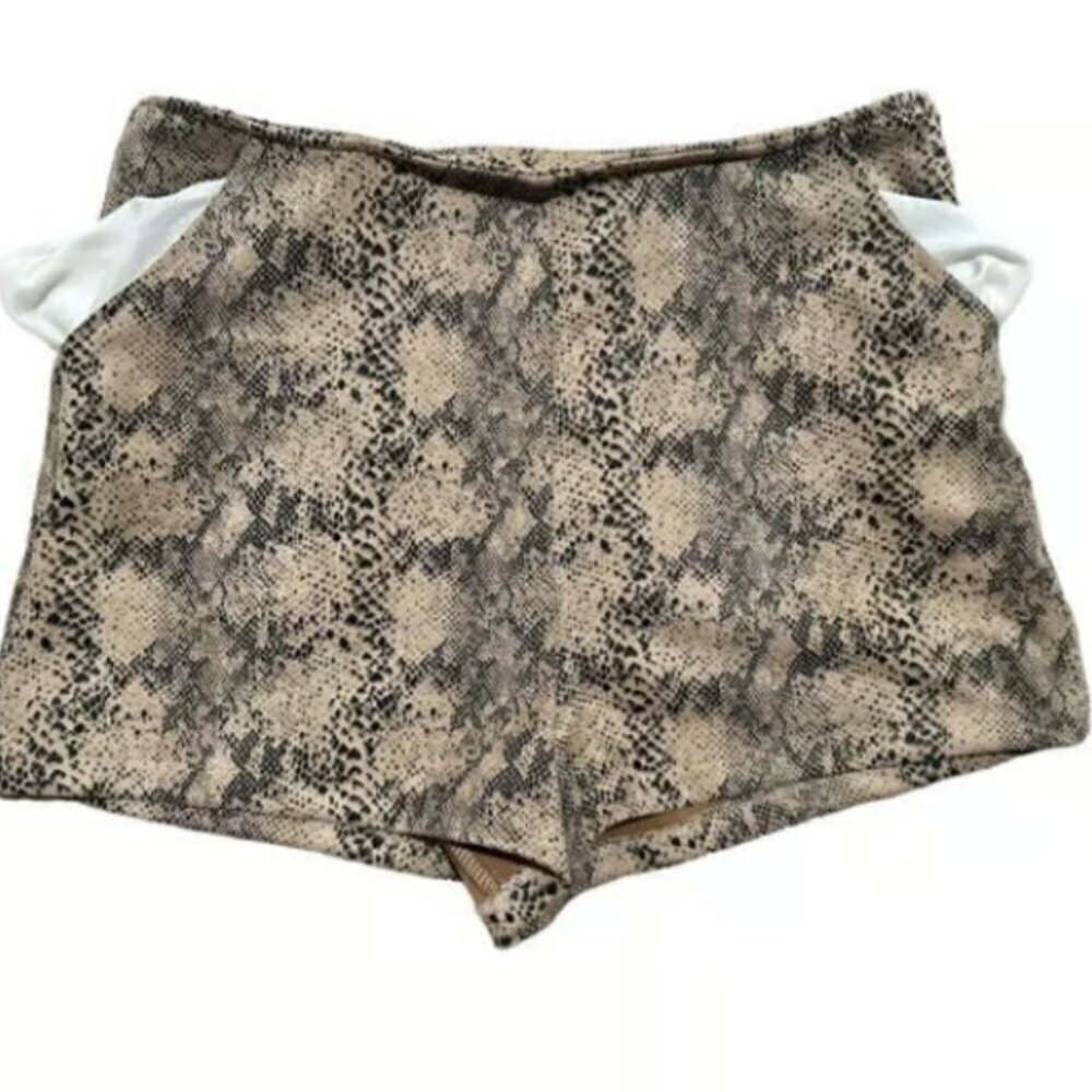 She + Sky Snake Skin Shorts - Size Large - Picture 6 of 8